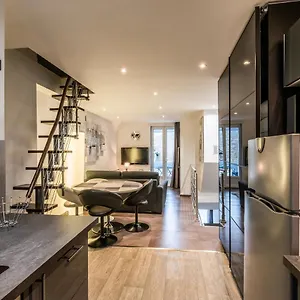 https://le-grand-duplex-du-lac.hotels-rhonealpes.com